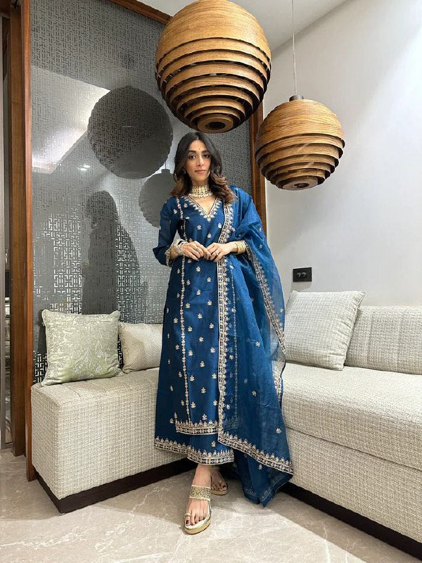 Hand-Embroidered Chanderi Silk Kurta Set