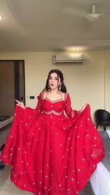 Effortless charm with our exclusive 3-piece set – crafted for comfort