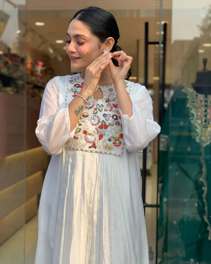 Elegant Embroidered White Anarkali Kurta Set